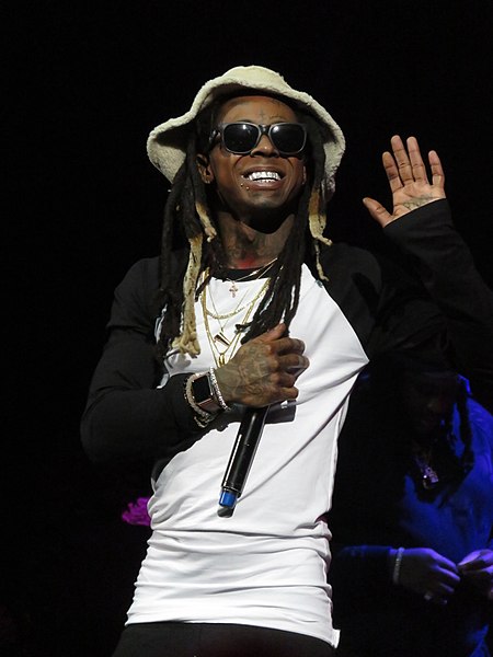 Lil’ Wayne performing his most famous songs at a concert. 
(CC BY-SA 2.0)