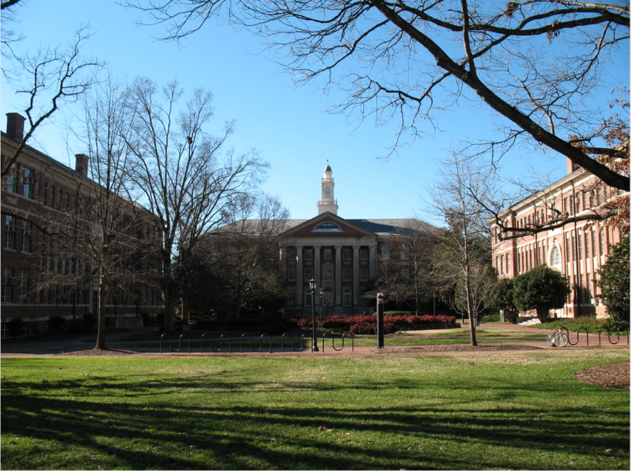 
A courtyard in the University of North Carolina, the school where the shooting on April 30 took place. If something similar were to happen in our school, what would you do?
