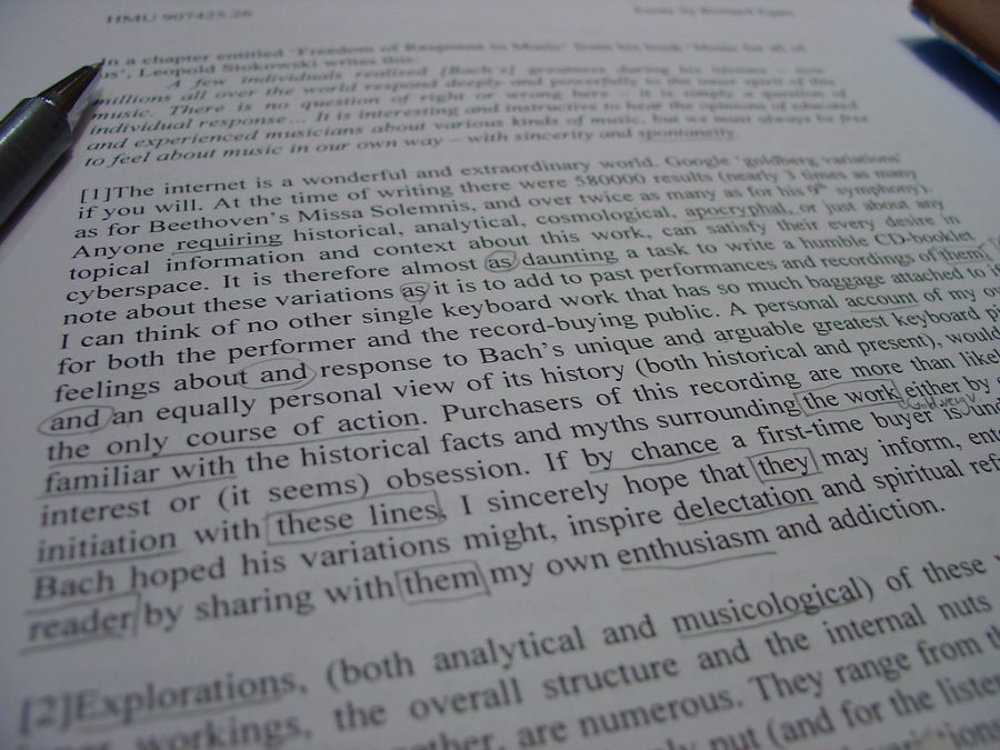 Everyone+who+has+gone+to+school+has+written+an+essay.+More+often+than+not%2C+students+who+write+essays+need+another+set+of+eyes+for+their+paper%2C+someone+to+help%2C+but+typically+its+difficult+to+get+that+help.++%40_%40+by+dalcrose+is+licensed+under+CC+BY-NC-SA+2.0+